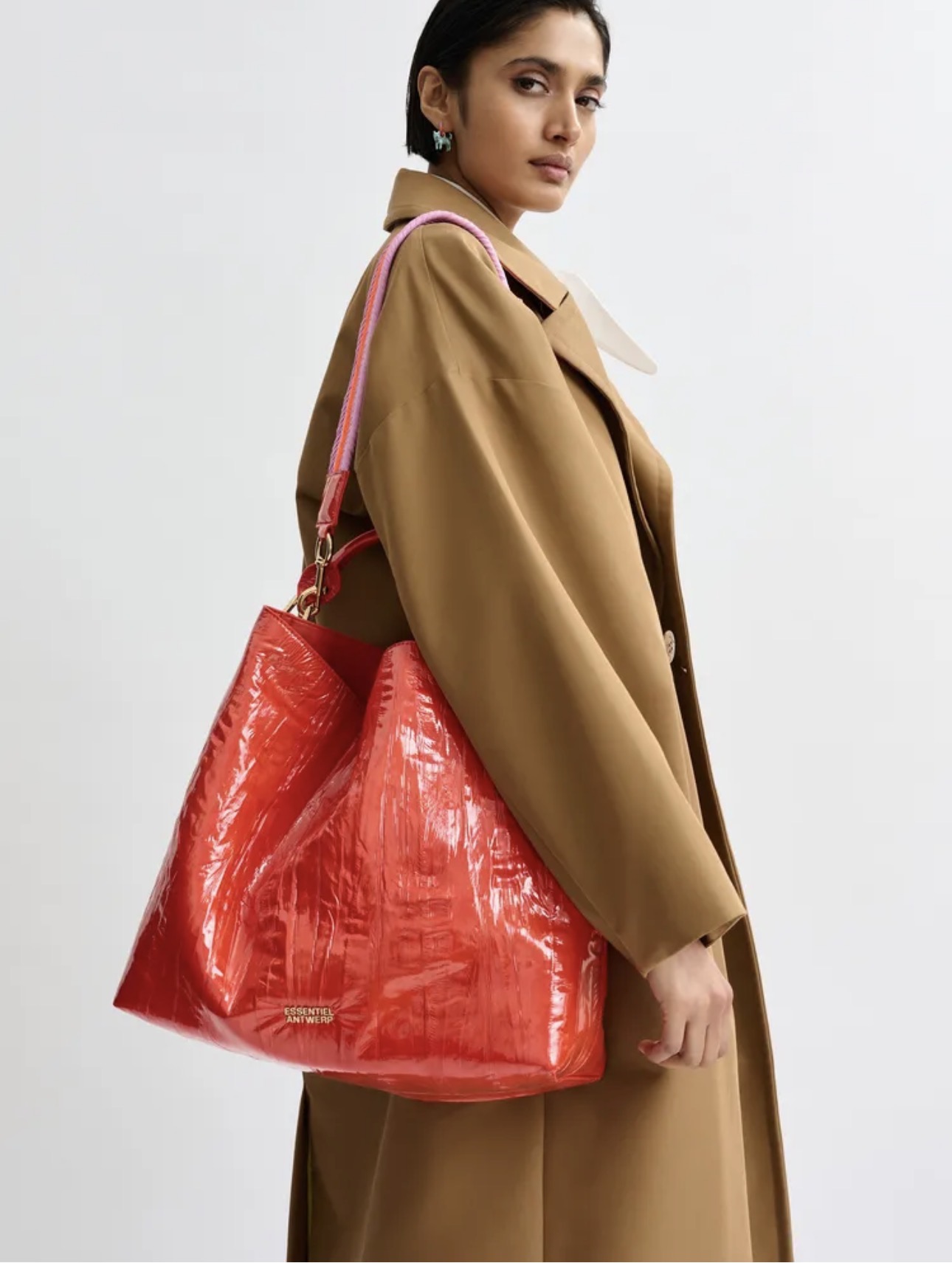 Borsa ecopelle effetto screpolato Essentiel ESSENTIEL Abbigliamento e accessori > Borsette, portafogli e custodie - dettaglio 4