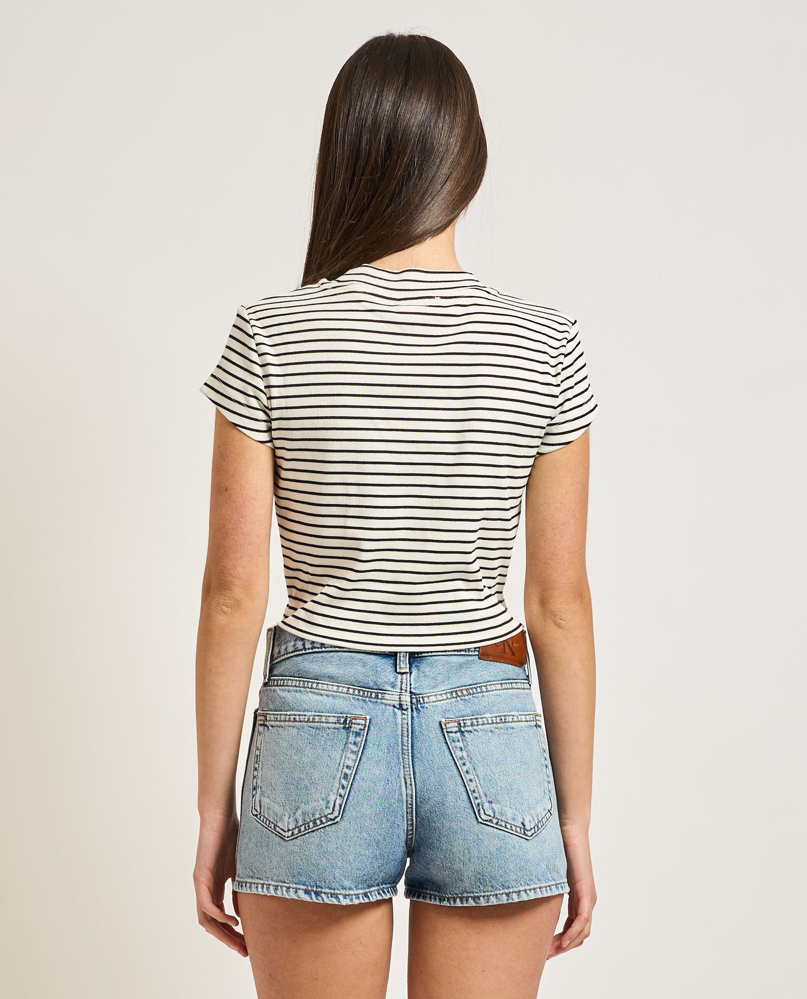 T-shirt righe bianco e nero Calvin klein CALVIN KLEIN Abbigliamento e accessori > Abbigliamento - dettaglio 3